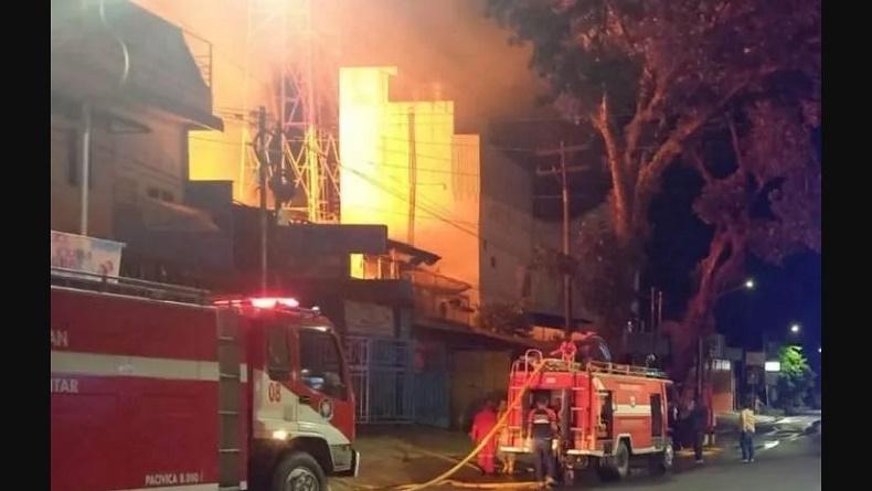 Kebakaran 3 Rumah di Pematangsiantar, 2 Orang Terluka