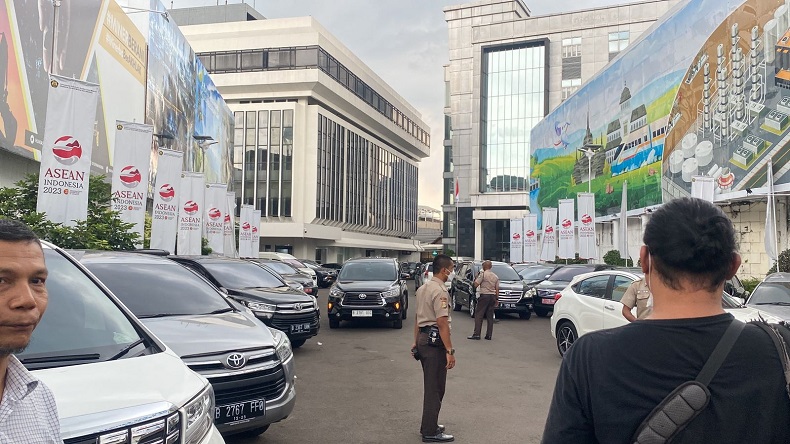 KPK Geledah Kantor Ditjen Minerba terkait Pencucian Uang Eks Gubernur Malut
