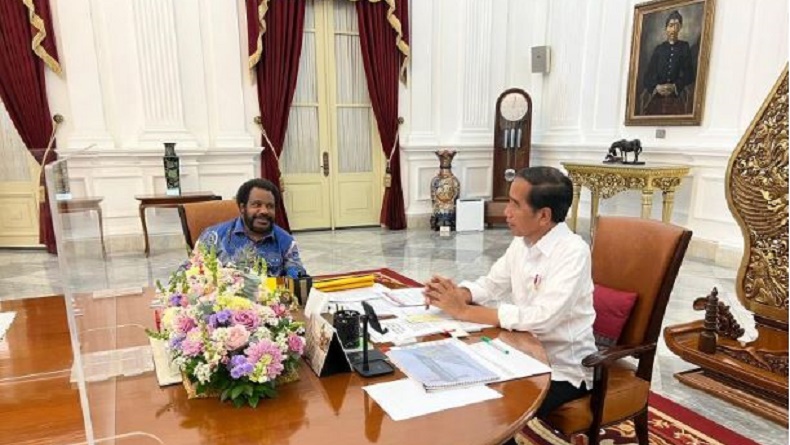 Masalah Keamanan di Papua, Lenis Kogoya Minta Serahkan ke Lembaga Adat Tanpa Kekerasan