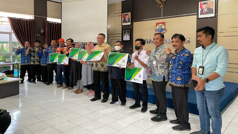 Salut, ASN Disnaker Cimahi Sisihkan Gaji untuk Jaminan Sosial 59 Pekerja Rentan
