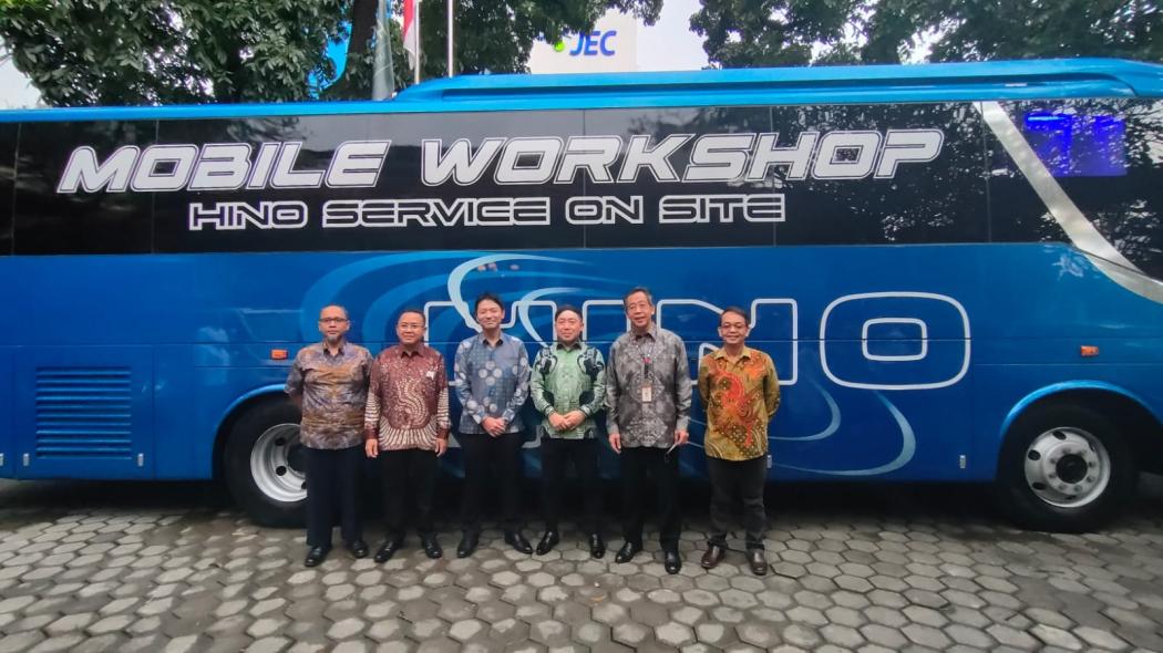 Layani Kendaraan Bermasalah di Jalan, Hino Bangun Bus Bengkel Keliling