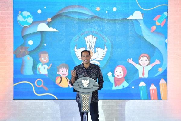 Mendikbudristek Nadiem Hapus Tes Calistung sebagai Syarat Masuk SD!