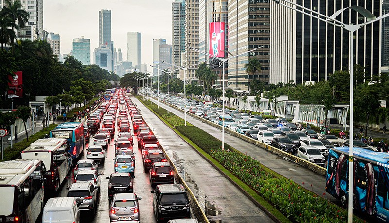 Pemprov DKI Usul Jam Masuk Kerja Dibagi 2 untuk Atasi Macet, Begini Konsepnya