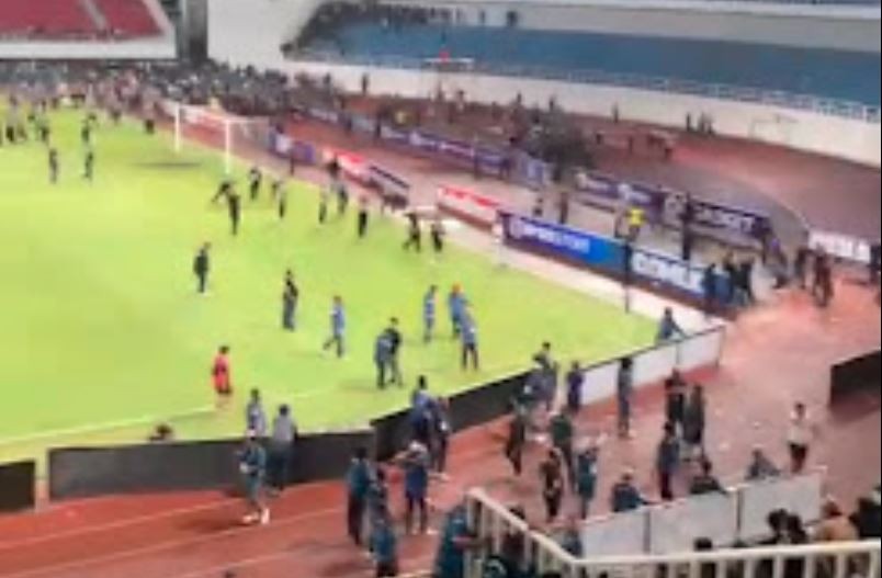 Kronologi Bentrok Suporter PSIS dan PSS Sleman di Jatidiri, Saling Lempar Benda