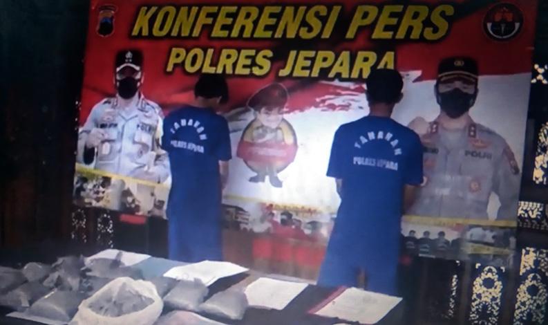  Polres Jepara Tangkap 2 Pemuda saat Transaksi Jual Beli 16 Kg Bahan Peledak
