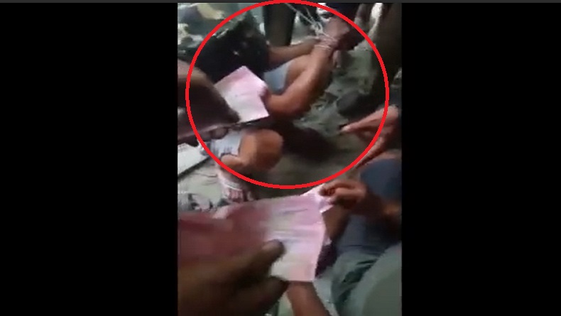 Nekat Beli Cabai Pakai Uang Palsu, Pria Paruh Baya Diikat Pedagang di Tiang Warung