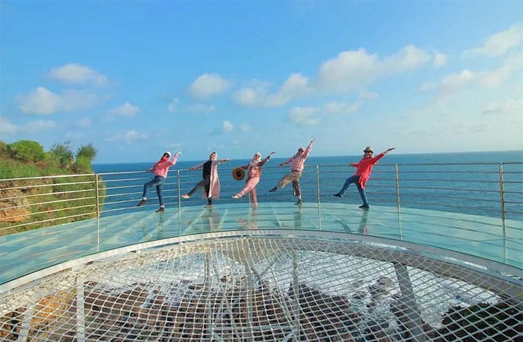 Menikmati Keindahan Teraskaca Gunungkidul, Spot Wisata Instagramable Cocok untuk Lebaran