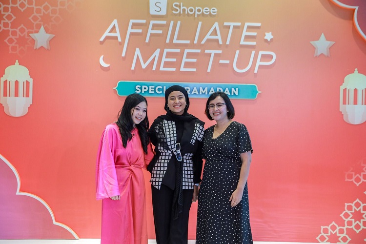 Buka Bersama di Shopee Affiliate Meet-Up Special Ramadan Ditemani Awkarin dan Cici Konten