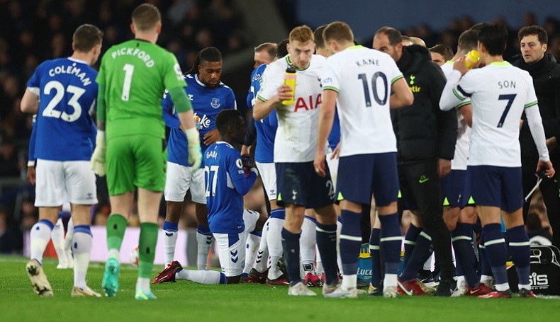 Liga Inggris Tepati Janji, Laga Everton Vs Tottenham Dijeda untuk Pemain yang Berbuka Puasa