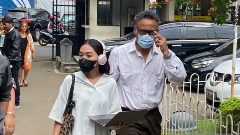 Amanda Hadir di Sidang AG, Tegaskan Bukan Pembisik Mario Dandy