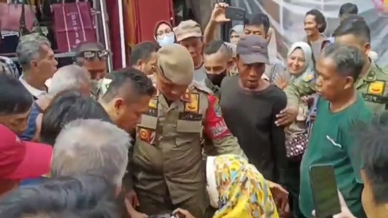 Tepergok Curi Celana, Emak-Emak asal Ciamis Nyaris Dihajar Massa di Tasikmalaya