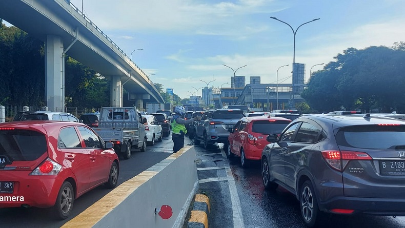 Jakarta Macet Parah Tiap Sore, Mobilitas Warga Tinggi jelang Buka Puasa