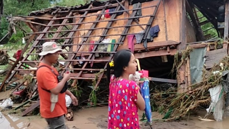 Banjir Bandang di Sumbawa, 17 Rumah Warga Hanyut Terbawa Arus