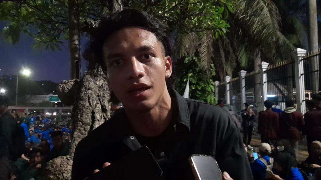 Jefri Nichol Ikut Unjuk Rasa UU Cipta Kerja di Depan Gedung DPR