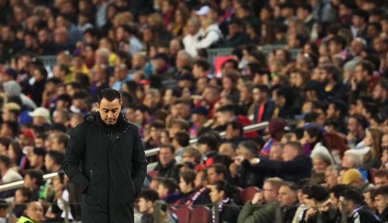 Fans Barcelona Ngechant Nama Lionel Messi di Camp Nou, Respons Xavi Mengejutkan