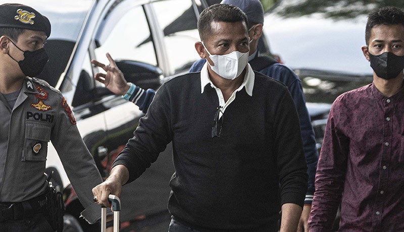 M Adil Ternyata Gadaikan Kantor Bupati Meranti Rp100 Miliar