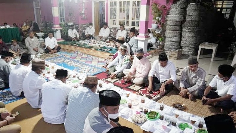 Jadwal Buka Puasa di Surabaya dan Malang Hari Ini 12 April 2023
