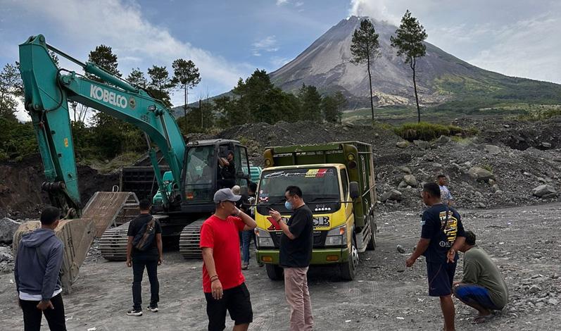  Polisi Kembali Bongkar Penambangan Pasir Ilegal di Lereng Merapi, 7 Orang Ditangkap