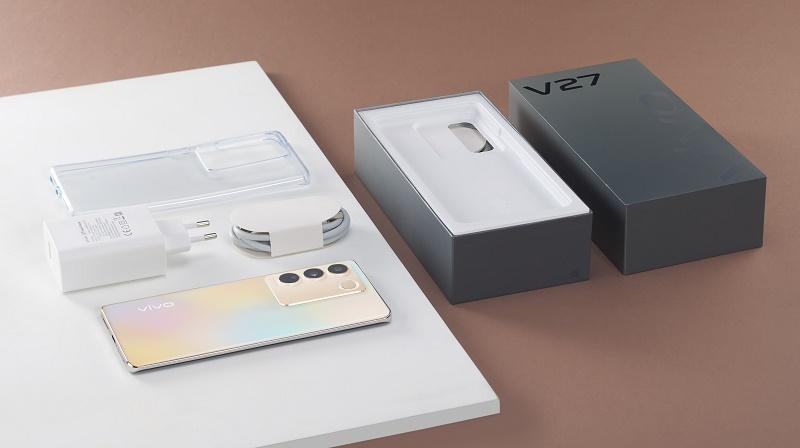 Nyaman Digenggam, vivo V27 5G Hadir dengan Desain 3D Curved Screen Tertipis