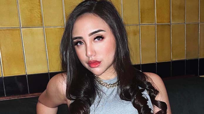 5 Artis Lepas Hijab Setelah Cerai, Ada yang Pindah Agama