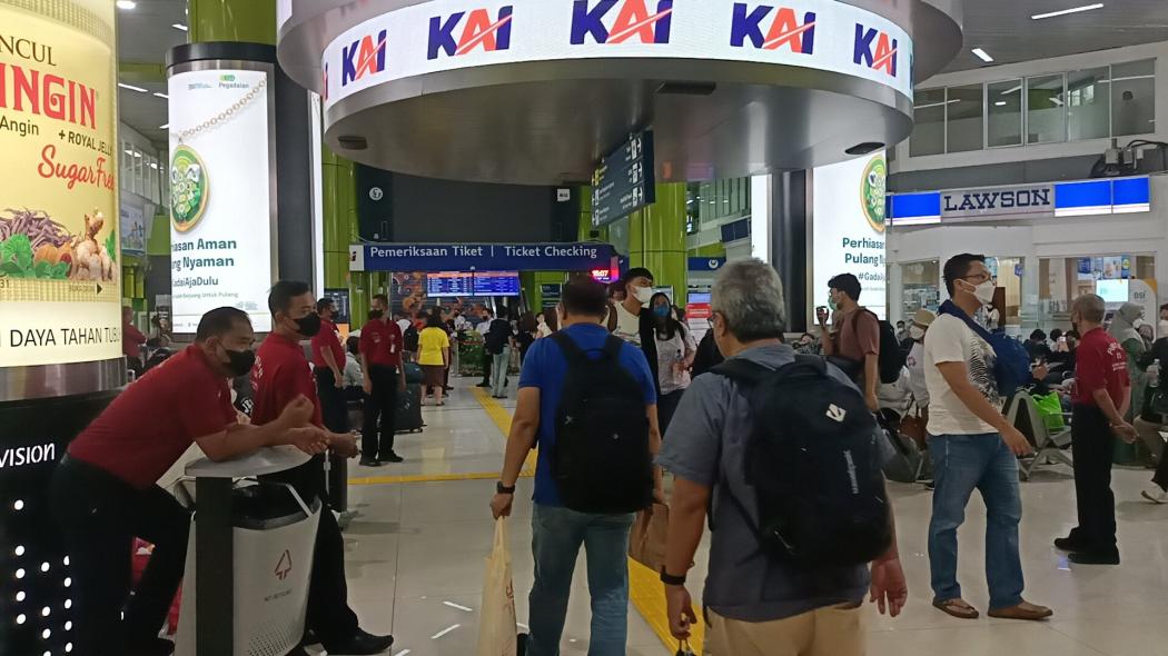KAI Daop 1 Sebut Puncak Arus Mudik Kereta Api Jatuh pada 8 April 2024