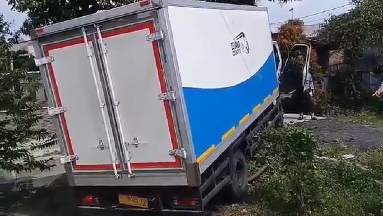 Kecelakaan di Jalur Pantura Subang Hari Ini, Pikap Ditabrak Truk Boks, 5 Luka
