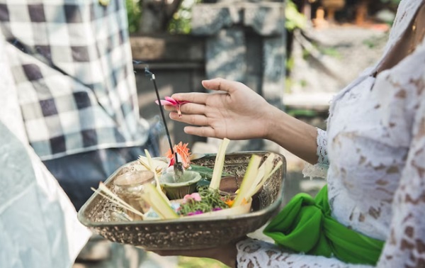 4 Teori Masuknya Hindu Budha ke Indonesia, Mana yang Paling Benar? Ini Jawabannya