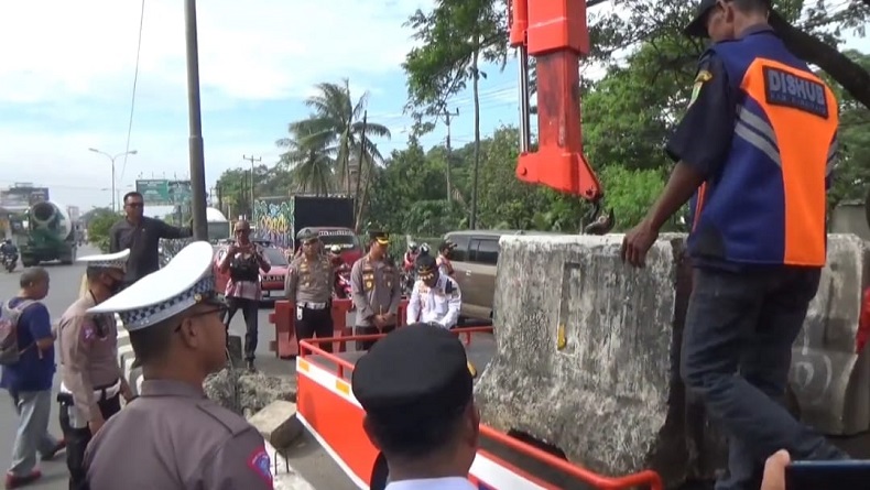 Penutupan U-Turn Sebelum Mudik Ganggu Aktivitas Warga Karawang