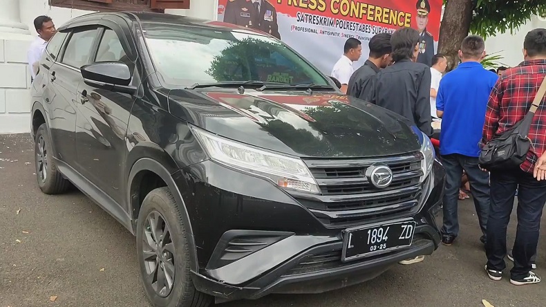 Warga Surabaya Lapor Kehilangan Mobil di Depan Rumah, Ternyata Dicuri Suami