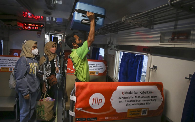 KAI Catat Penjualan Tiket Kereta untuk Keberangkatan H-1 Lebaran Tembus 87 Persen 