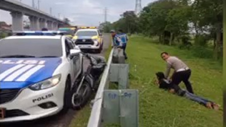 Viral Pemotor Masuk Tol Purbaleunyi Bandung, Tak Berhenti meski Disetop Polisi