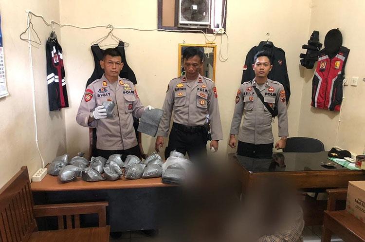 Polres Kebumen Tangkap 2 Remaja saat Jual 20 Kilogram Bubuk Petasan