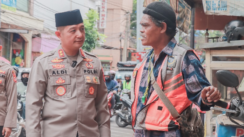 Jelang Lebaran 2023, Kapolres Cimahi Pantau Keamanan Pusat Keramaian