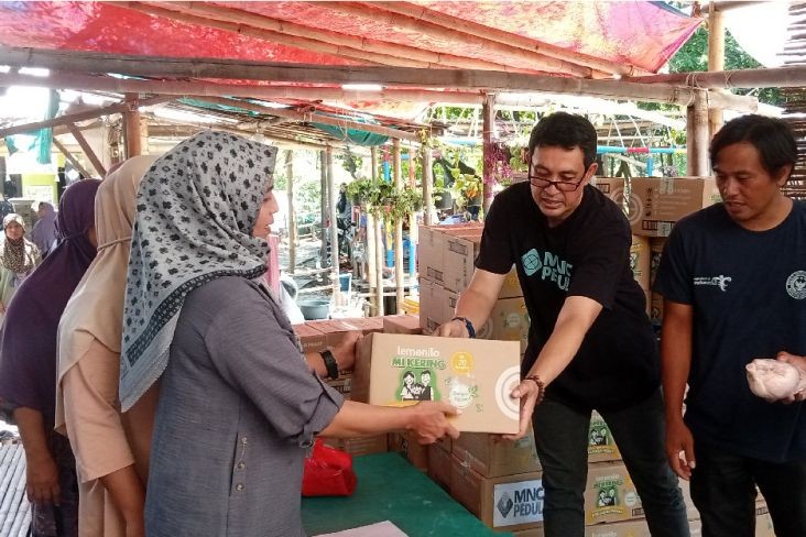 MNC Peduli Kolaborasi dengan PT Berdikari Berbagi kepada Warga Pesisir Nelayan di Bekasi
