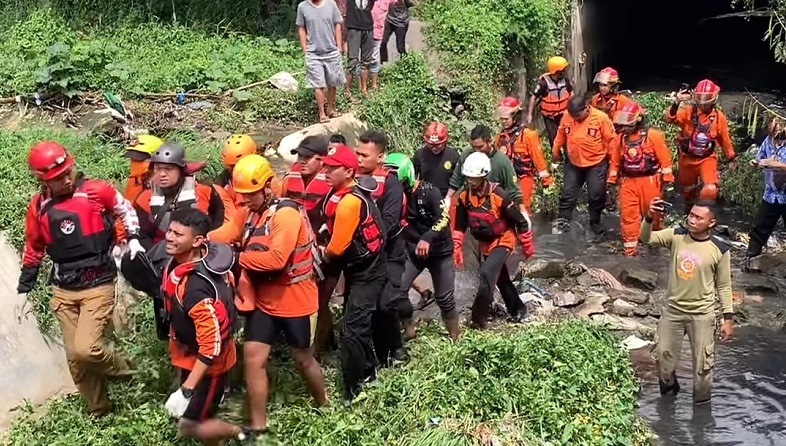 Terseret Arus Sungai, Remaja Ditemukan Tewas di Saluran Air Tol Simo Surabaya