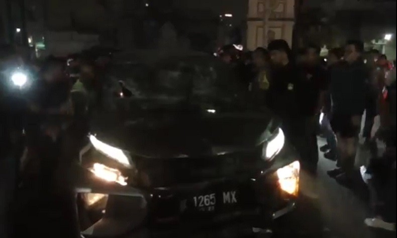 Tabrak Lari di Medan, 3 Pengendara Dihajar Massa dan Mobilnya Dirusak