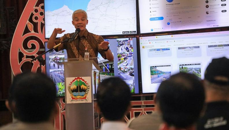 Gelombang Pemudik Masuk Jateng, Ganjar Minta Seluruh Petugas Siaga Penuh Malam Ini