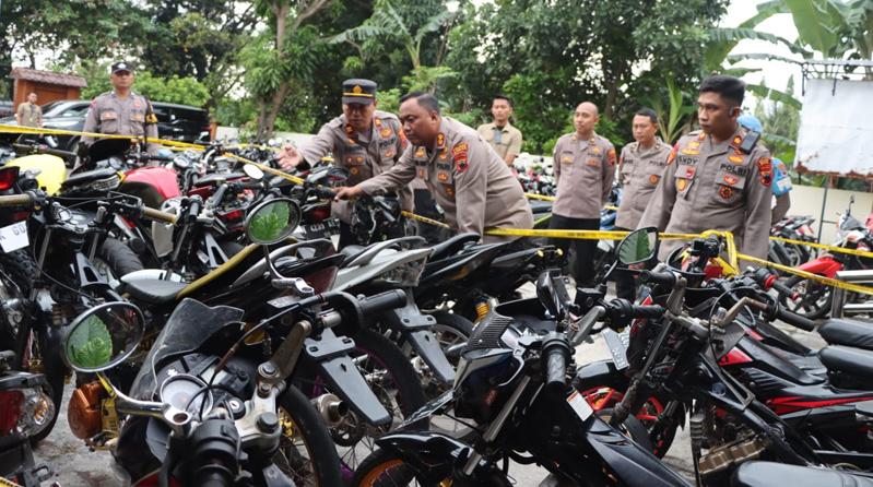  Bubarkan Balap Liar, Polres Demak Amankan Puluhan Motor