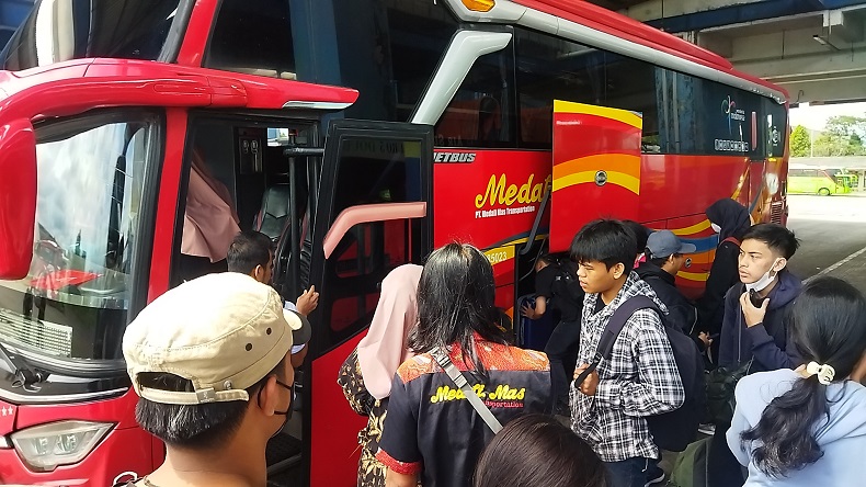 H-7 Lebaran, Pemudik Luar Provinsi Mulai Padati Terminal Arjosari
