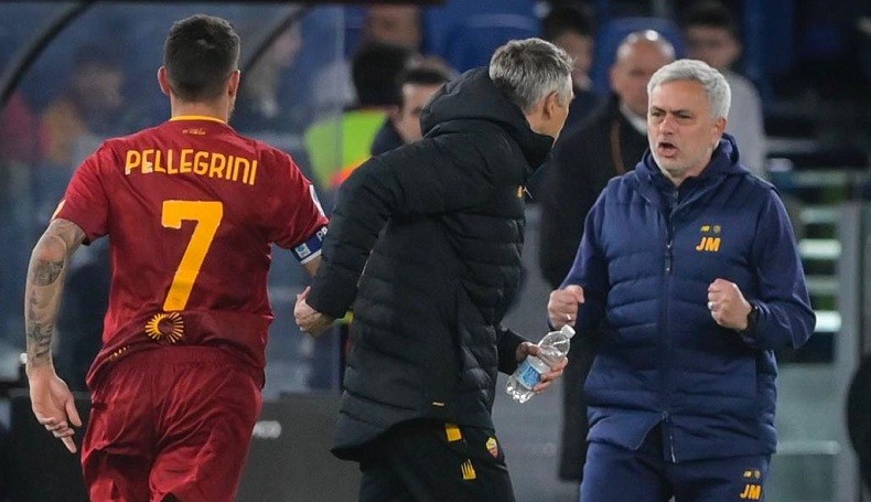 AS Roma Bantai Udinese, Mourinho Senang Timnya Tak Kebobolan