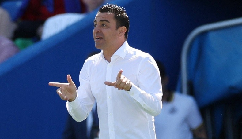 Barcelona Gagal Menang, Xavi Salahkan Lapangan