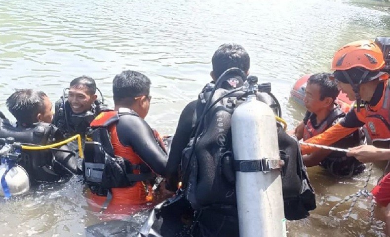 Remaja Terseret Ombak saat Melukat di Tabanan Ditemukan Tewas
