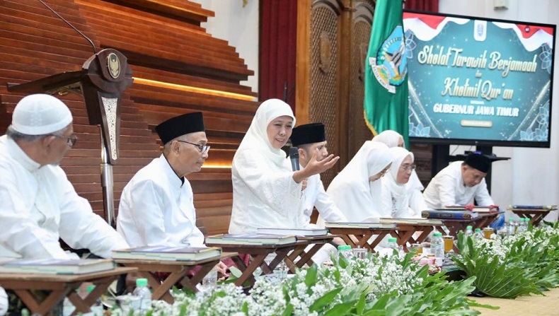 Masuki Akhir Ramadhan, Khofifah Ajak ASN Pemprov Jatim Perbanyak Amal Ibadah