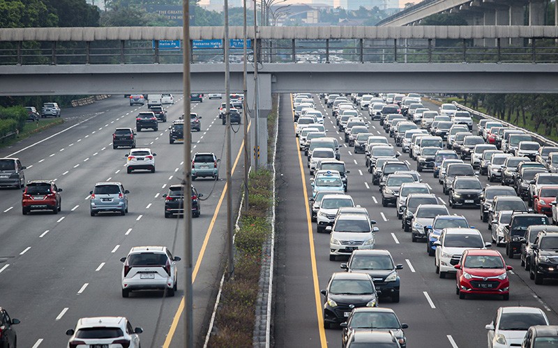 Cegah Kecelakaan, Khofifah Imbau Pemudik Beristirahat di 25 Rest Area Tol Jatim