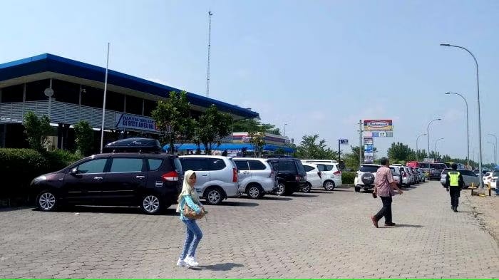 Mudik Lewati Tol Cipali, Awas Jangan Salah Masuk Rest Area!