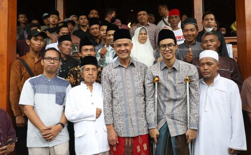  Mengenal Keluarga Besar Istri Ganjar Pranowo Siti Atikoh, Asuh Sejumlah Ponpes di Jateng