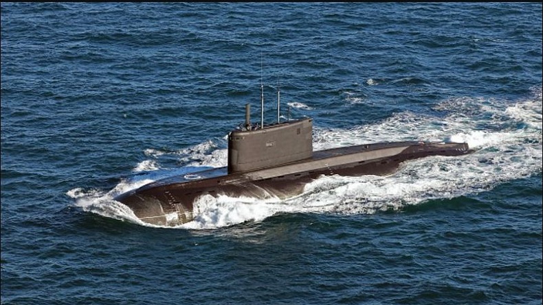Kapal Selam Rusia Hancurkan Target Tiruan saat Latihan di Laut Jepang