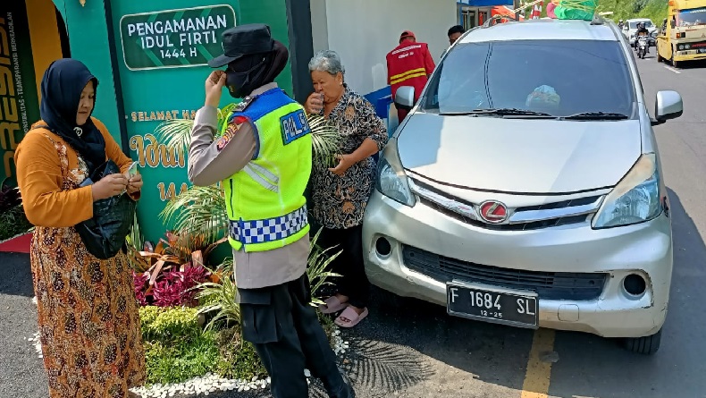BBM Nyaris Habis, Pemudik Bersyukur Ada Pertamina Siaga di Lingkar Gentong Tasikmalaya