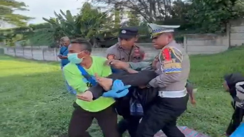 Kecelakaan di Tol Japek Hari Ini, HRV Pecah Ban lalu Tabrak Carry, 4 Luka-luka