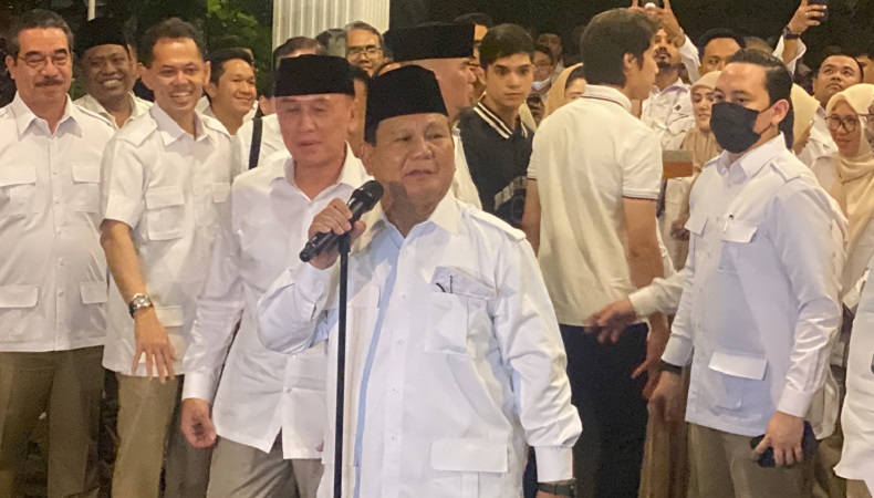 Prabowo soal Iwan Bule di Pilgub Jabar: Kembalikan ke Rakyat, Pantas Tidak Beliau Jadi Gubernur?